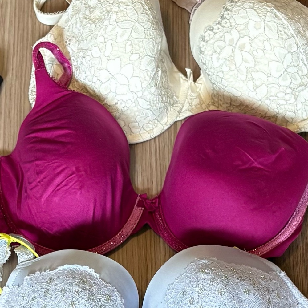 Victoria's Secret Magenta bra (not padded) 36DD